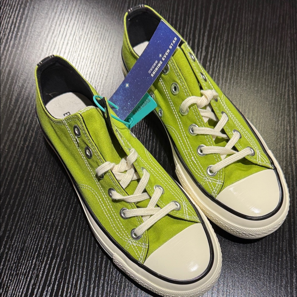 Even Star Sneakers - Grinch Green!!